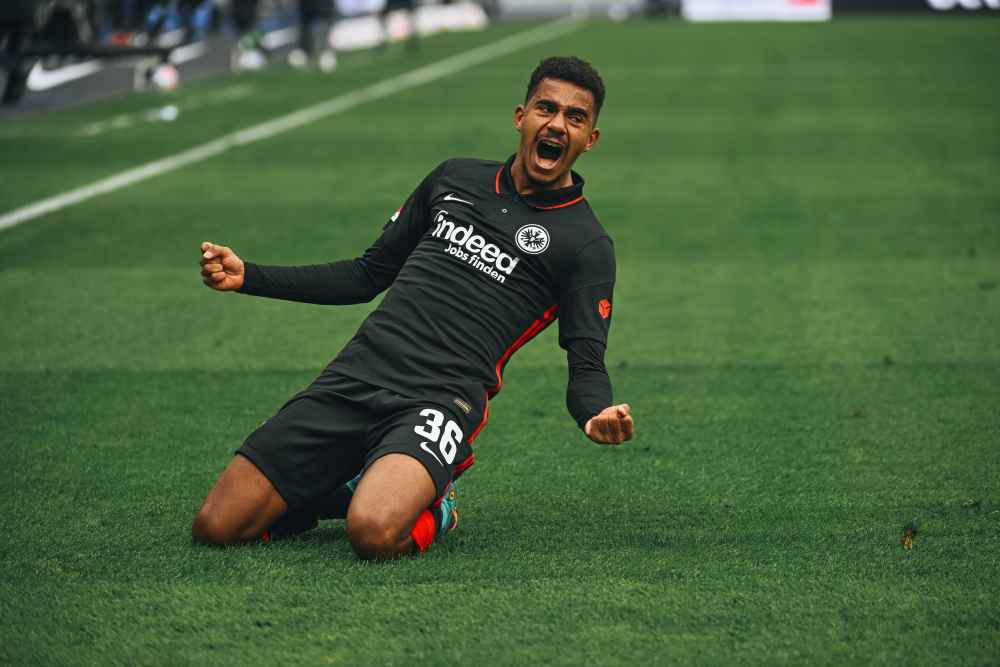 Preview «Айнтрахт» Франкфурт заинтересован в приобретении Дилане Бакуа из «Страсбура»