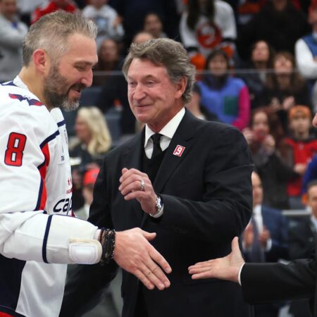 Лион готовится установить рекорд посещаемости в матче против Манчестер Юнайтед