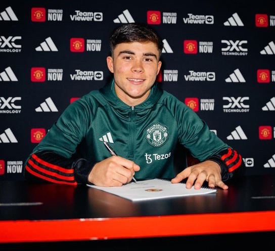 Preview Гарри Амасс дебютирует в Премьер-лиге в составе «Манчестер Юнайтед»