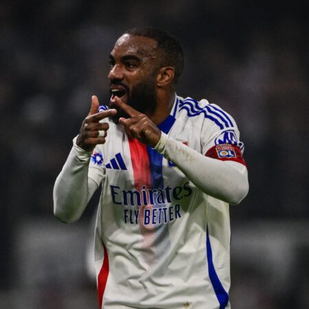 От экстаза к отчаянию: Александр Ляказетт прощается с Европой в составе «Лиона»