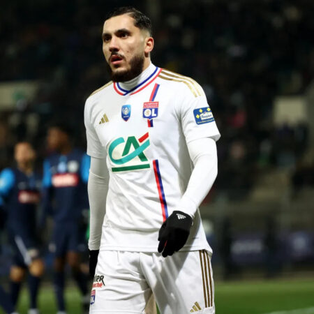 Райан Шерки: Сравнения с Лионелем Месси и Месутом Озилом для игрока Лиона