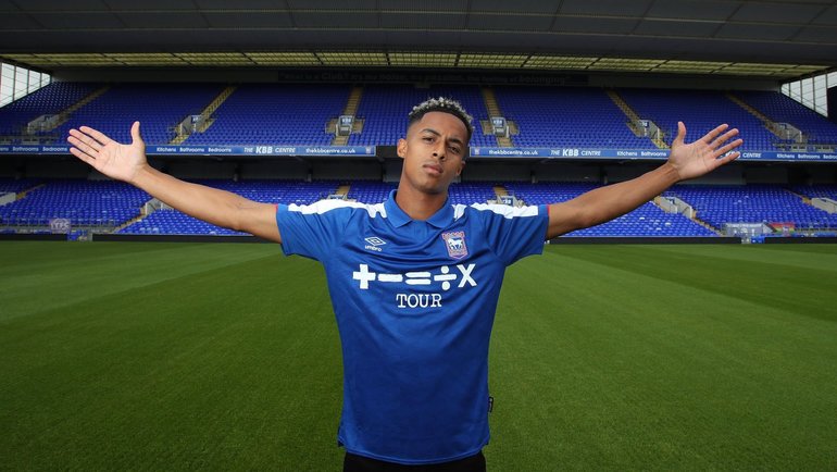 Preview Будущее Омари Хачинсона: Зарплата в «Ипсвиче» и интерес от других клубов