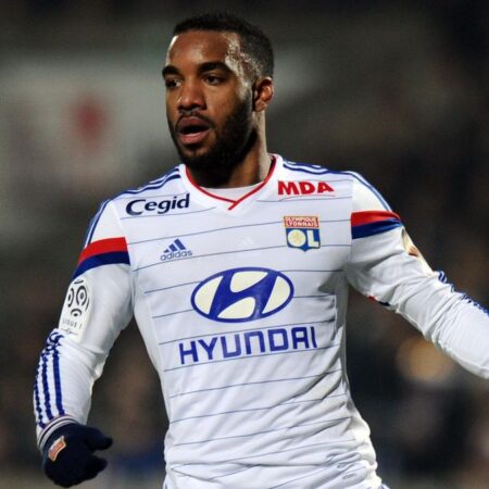 Дом Александра Ляказетта ограблен во время прощального матча за Лион