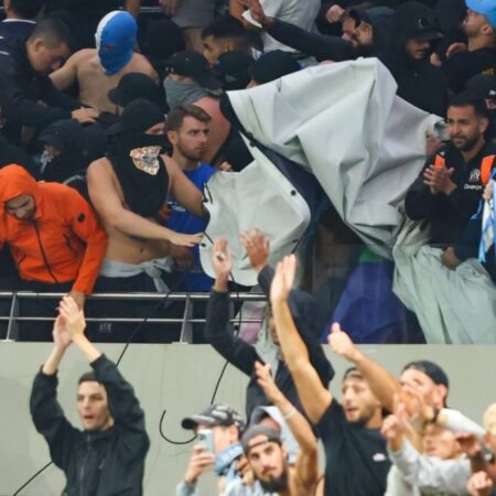 «У вас должно быть много денег и нечем особенно заняться в жизни» – Роллан Курбис о фанатах Марселя, покупающих футболки Интера