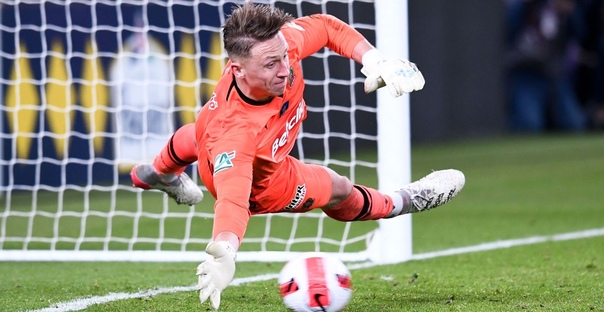 Preview «Ницца» интересуется вратарем «Страсбура» Робином Риссером на фоне возможного ухода Булки