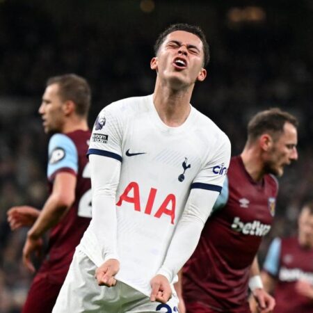 Анхель Гомес близок к переходу в «Марсель», опередив «Тоттенхэм» и «Вест Хэм»