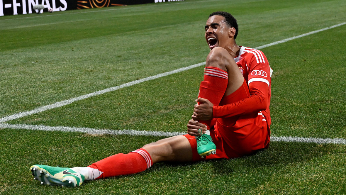 Preview Джамал Мусиала выбыл на длительный срок из-за травмы в игре с «ПСЖ»