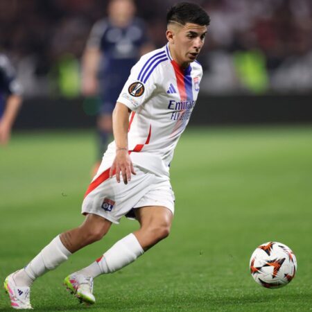 «Атлетико» вновь проявляет интерес к Тьяго Альмаде