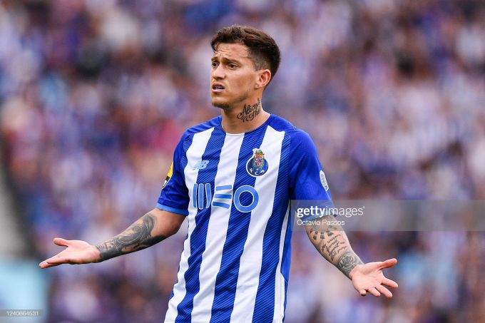 Preview Париж ФК близок к подписанию защитника Отавио из Порту