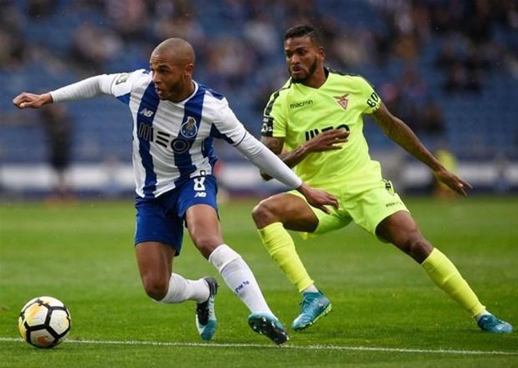 Preview Экс-нападающий «Ниццы» Билал Браими прибыл в Бразилию для перехода в «Сантос»