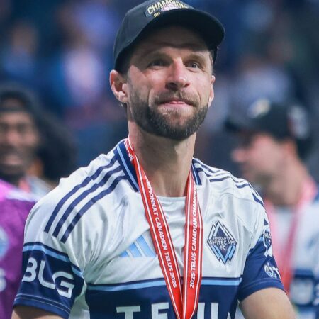 Томас Мюллер завоевывает первый трофей с «Ванкувер Уайткэпс», забивая в финале Канадского чемпионата