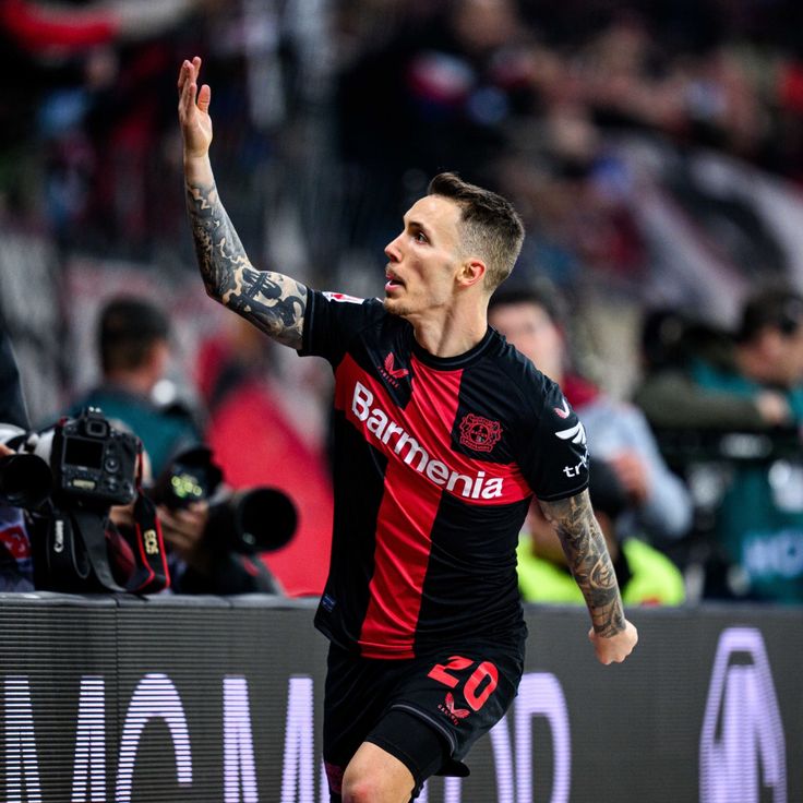 Preview Алехандро Гримальдо: «Всего лишь порез» после травмы в матче Бундеслиги