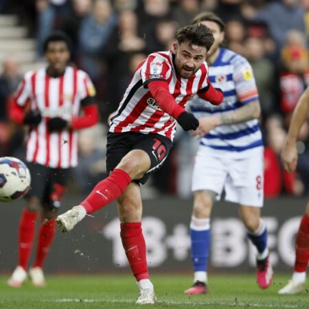 Супертренер пресек громкий переход в Сандерленд