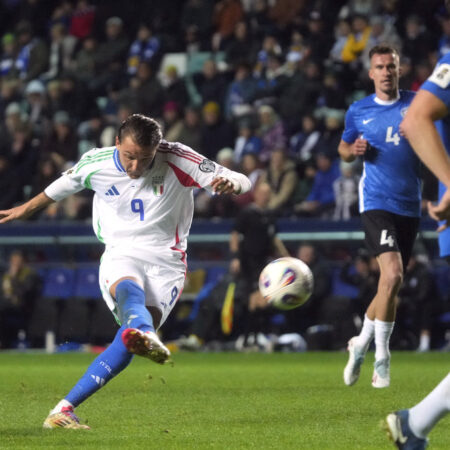 Сборная Италии одержала победу в Эстонии и обеспечила себе место в плей-офф