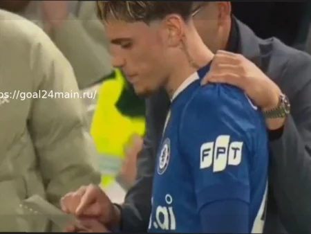 Челси: Странная сцена с записками Розениора и недоумевающим Гарначо в матче с ПСЖ