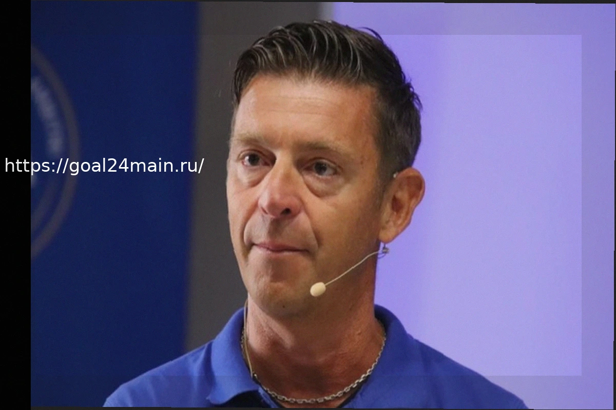 Preview Инцидент на матче «Каррарезе» — «Катандзаро»: главный арбитр Рокки покинул стадион под охраной карабинеров