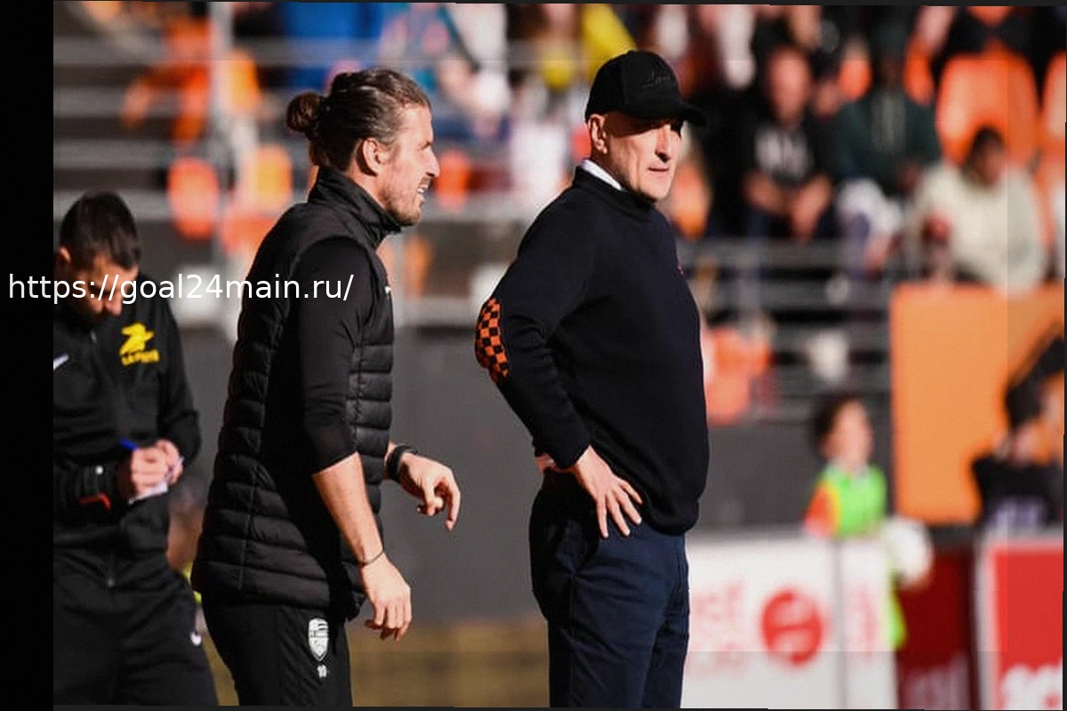 Preview Тренер Оливье Панталони и ассистент Янник Каюзак покинут «Лорьян» летом