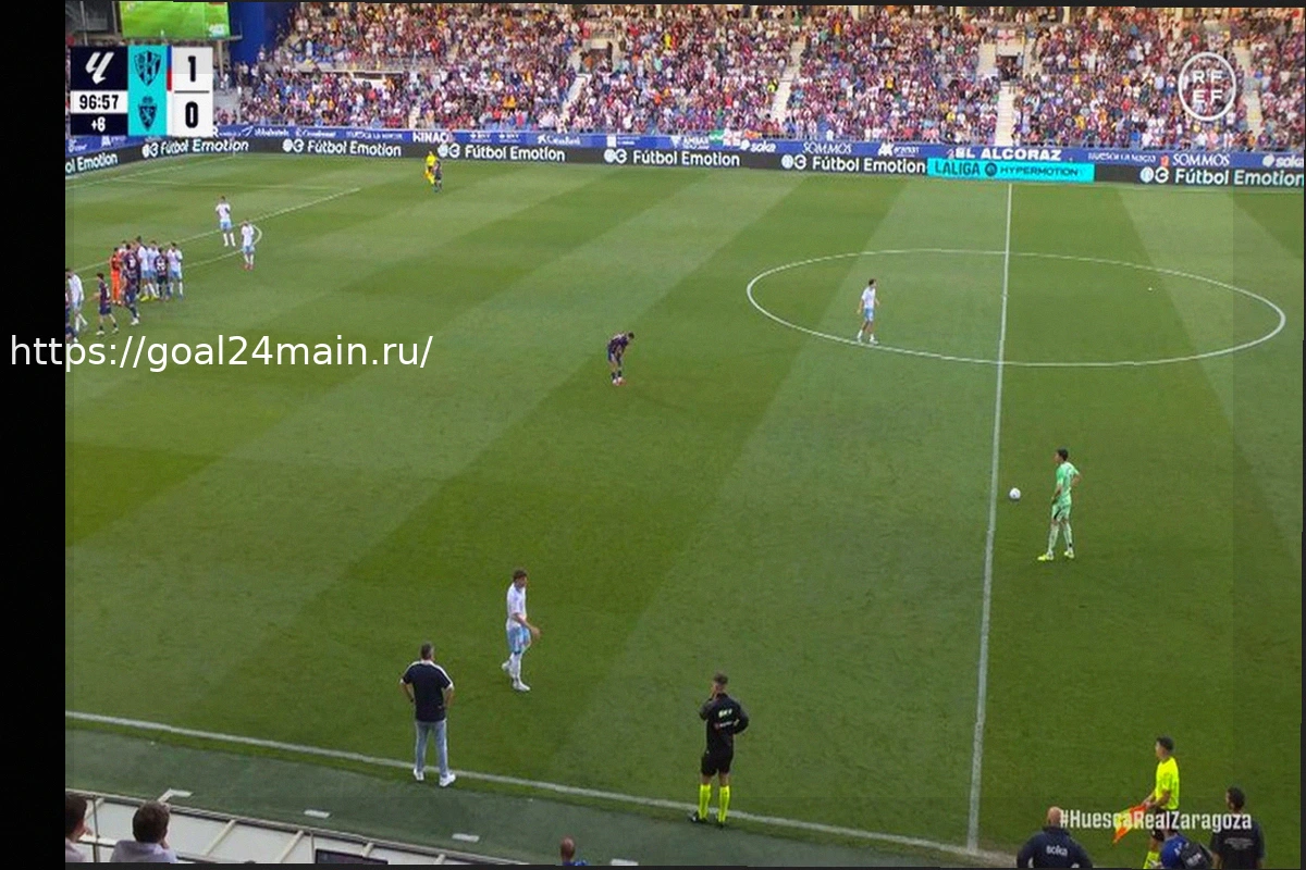 Preview ВИДЕО: Вратарь «Реал Сарагосы» устроил потасовку, нанеся удар противнику