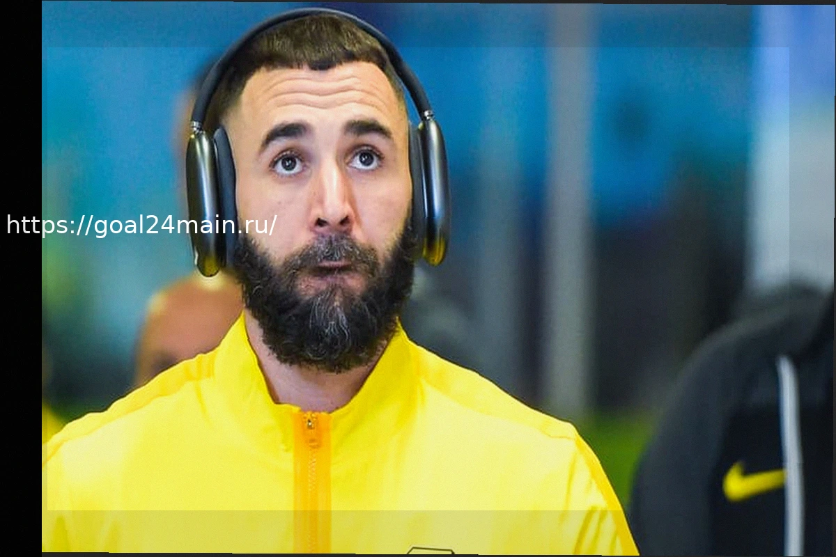 Preview Bad buzz estival pour Karim Benzema, épinglé par les défenseurs des animaux pour avoir posé avec un bébé tigre et un lion blanc
